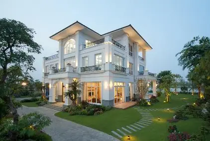 Khám Phá Kiến Trúc Và Nghệ Thuật Bài Trí Của Biệt Thự 5 Sao Ven Sông