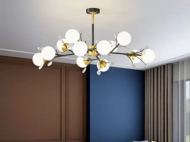 Phòng Khách Là Nơi Tiếp Đón Khách Và Là Trung Tâm Của Ngôi Nhà, Vì Vậy Việc Lựa Chọn Đèn Thả Trần Phù Hợp Rất Quan Trọng. Đèn Thả Trần Phòng Khách Không Chỉ Cung Cấp Ánh Sáng Mà Còn Tạo Điểm Nhấn, Nâng Tầm Phong Cách Của Ngôi Nhà. Một Số Mẫu Đèn Thả Phòng Khách Hiện Đại Như Đèn Thả Pha Lê, Đèn Thả Thủy Tinh, Và Đèn Thả Kim Loại Được Nhiều Gia Chủ Ưa Chuộng.