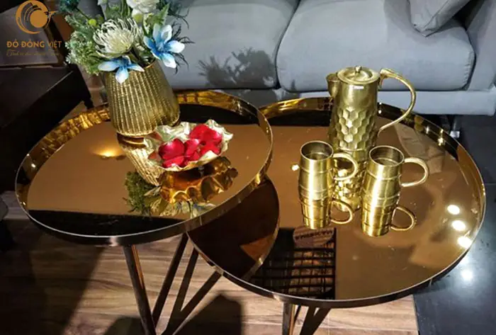 Bộ Ly Rượu Bằng Đồng Hoặc Chế Tác Vàng Nguyên Khối