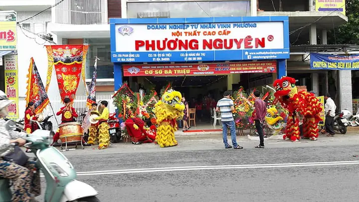 Cửa Hàng Nội Thất Cao Cấp Phương Nguyên