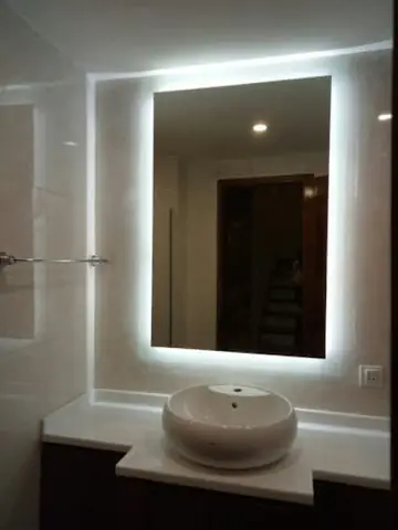 Gương Treo Tường Trang Trí Có Đèn Led Hắt Hcn 033