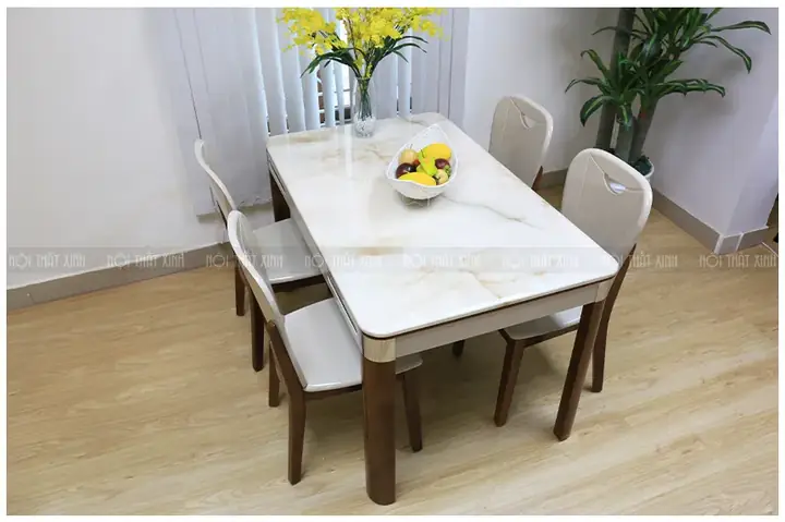Bảo Quản Và Vệ Sinh Bàn Ăn Cũ Để Kéo Dài Tuổi Thọ