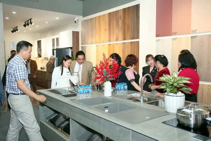 Cửa Hàng Nội Thất Cường Lan Tại Tuyên Quang