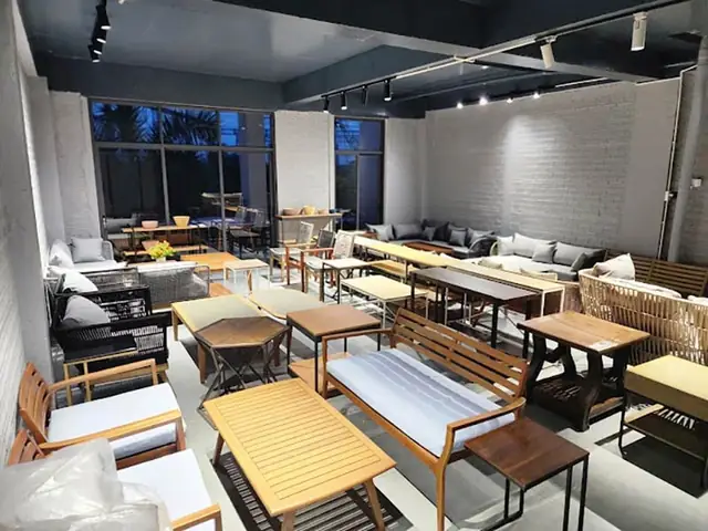 Cửa Hàng Nội Thất Vfurniture Tại Nhà Bè