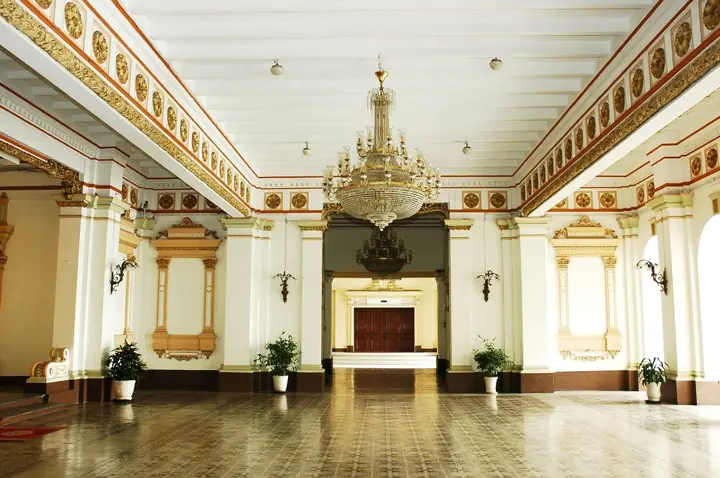 Cửa Hàng Nội Thất Mỹ Thuật Thanh Huy