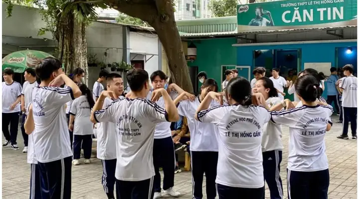 Trường Thpt Lê Thị Hồng Gấm – Dấu Ấn 40 Năm Kiến Tạo Tri Thức