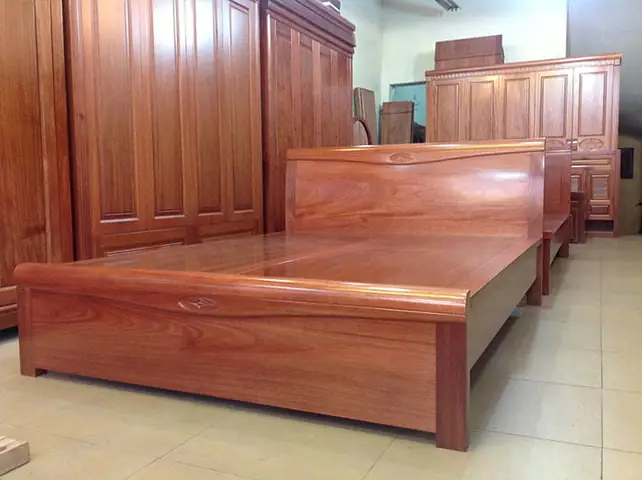 Băn Khoăn Giữa Việc Mua Đồ Đóng Sẵn Với Sản Xuất Theo Kích Thước Yêu Cầu