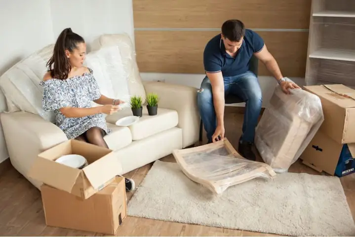 Tại Sao Cần Đóng Gói Đồ Nội Thất Cẩn Thận Trước Khi Vận Chuyển?