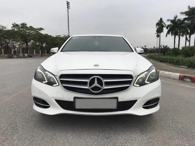 Mercedes-benz E250 Trắng Nội Thất Nâu: Sự Kết Hợp Sang Trọng & Đẳng Cấp