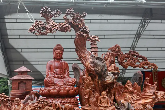 Tượng Phật Bằng Gỗ