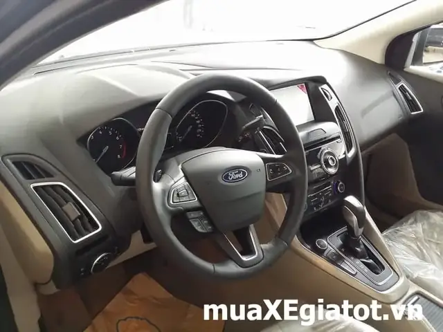 Nội Thất Xe Ford Focus 2017