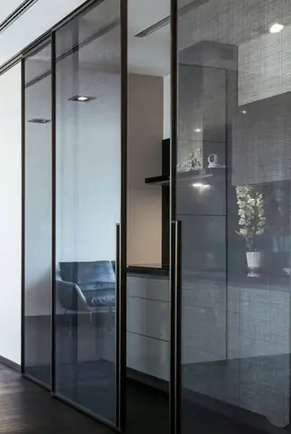 Vì Sao Nên Chọn Kính Ép Lụa Cho Trang Trí Nội Thất? Vì Sao Nên Chọn Kính Ép Lụa Cho Trang Trí Nội Thất?