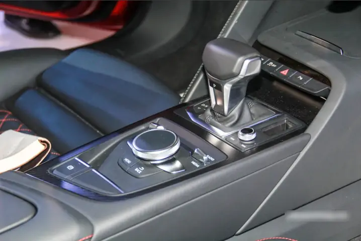 Đánh Giá Audi A4 2017về Thiết Kế Nội Thất Và Trang Bị Động Cơ