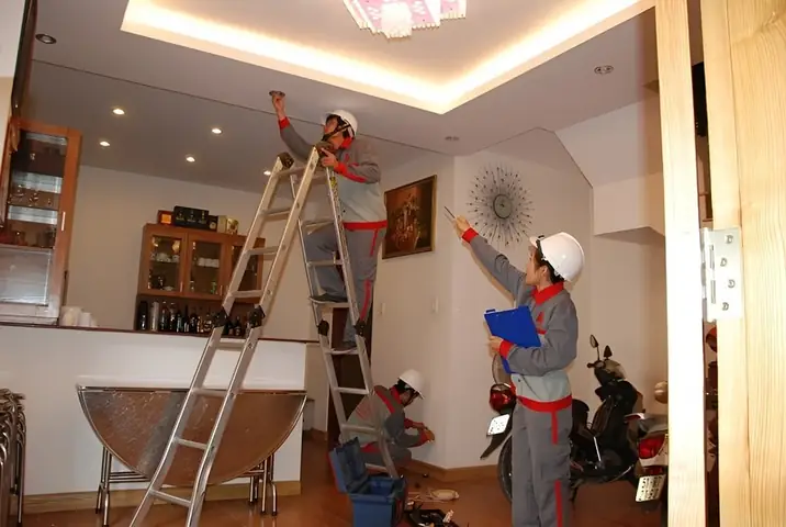 Giám Sát Vệ Sinh Công Trình Và Tình Trạng An Toàn Lao Động Cho Công Nhân