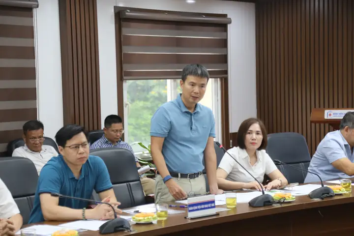 Ngày 14/7/2025, Đoàn Công Tác Bệnh Viện Hữu Nghị Việt Đức Do Ts.bs Dương Đức Hùng – Giám Đốc Bệnh Viện Làm Trưởng Đoàn Đã Tiến Hành Khảo Sát, Đánh Giá Thực Trạng Về Cơ Sở Vật Chất, Trang Thiết Bị, Nhân Lực, Năng Lực Và Khả Năng Tiếp Nhận Gói Kỹ Thuật Ghép Thận Tại Bệnh Viện Đại Học Y Hà Nội.