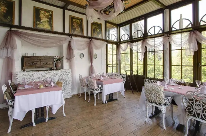 Nội Thất Cổ Điển Châu Âu Cho Nhà Hàng Sang Trọng Nội Thất Cổ Điển Châu Âu Cho Nhà Hàng Sang Trọng