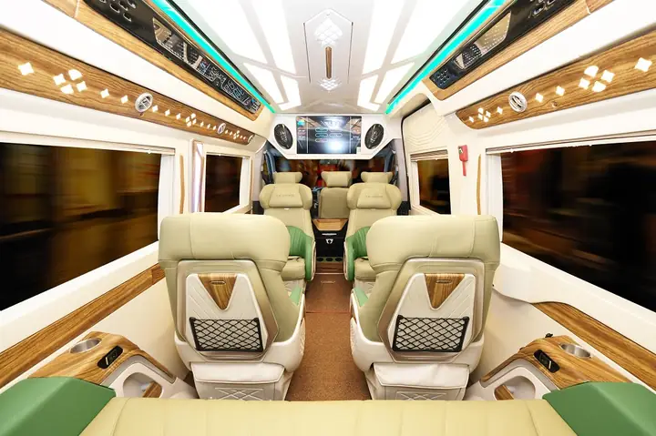 Phiên Bản Solati Dcar Vip Lounge: Giá Xe Là:1.628.000.000 Vnđ Phiên Bản Solati Dcar Vip Lounge: Giá Xe Là:1.628.000.000 Vnđ