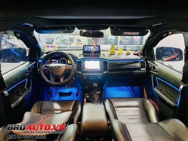 Led Viền Nội Thất Mang Lại Vẻ Đẹp Hiện Đại Cho Ford Everest 2019 Led Viền Nội Thất Mang Lại Vẻ Đẹp Hiện Đại Cho Ford Everest 2019