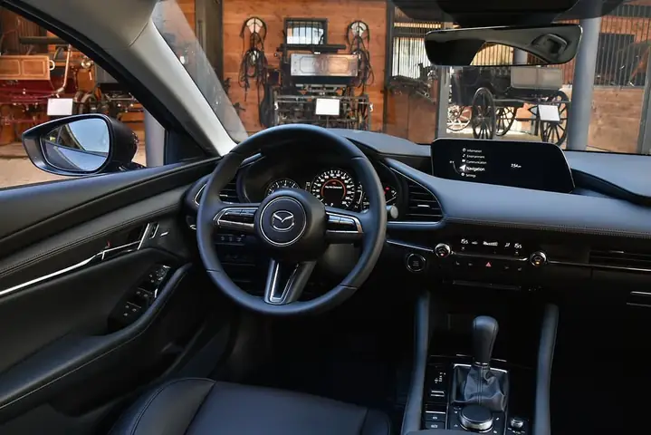 Nội Thất Mazda 3 2024: Khoang Lái Nội Thất Mazda 3 2024: Khoang Lái