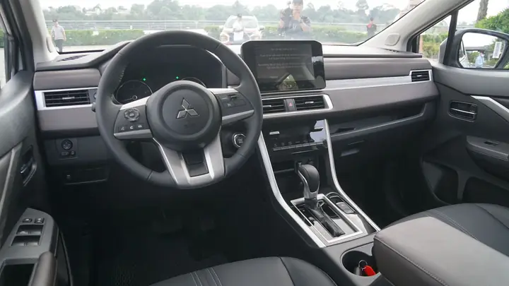 Nội Thất Mitsubishi Xpander 2023: Khoang Lái Nội Thất Mitsubishi Xpander 2023: Khoang Lái