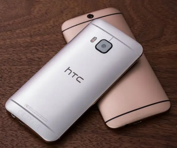 One M9 Là 'tuyệt Tác' Về Phần Cứng Và Thiết Kế Trong Thế Giới Android Mà Chỉ Duy Nhất Htc Làm Ra Được. Là Smartphone Đỉnh Cao Mới Nhất Của Htc, One M9 Vẫn Giữ Nét Đặc Trưng Từ Thiết Kế Cũ Của M8. Máy Được Chế Tác Gần Như Hoàn Toàn Từ Nhôm, Màn Hình 5 Inch Độ Phân Giải 1080p, Dàn Loa Ngoài Rất Lớn Nằm Ở Phía Trên Và Dưới Màn Hình. One M9 Là 'tuyệt Tác' Về Phần Cứng Và Thiết Kế Trong Thế Giới Android Mà Chỉ Duy Nhất Htc Làm Ra Được. Là Smartphone Đỉnh Cao Mới Nhất Của Htc, One M9 Vẫn Giữ Nét Đặc Trưng Từ Thiết Kế Cũ Của M8. Máy Được Chế Tác Gần Như Hoàn Toàn Từ Nhôm, Màn Hình 5 Inch Độ Phân Giải 1080p, Dàn Loa Ngoài Rất Lớn Nằm Ở Phía Trên Và Dưới Màn Hình.