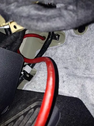 R/kia - Lỗ Trên Chỗ Để Chân