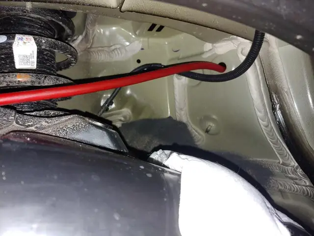 R/kia - Lỗ Từ Chỗ Để Chân
