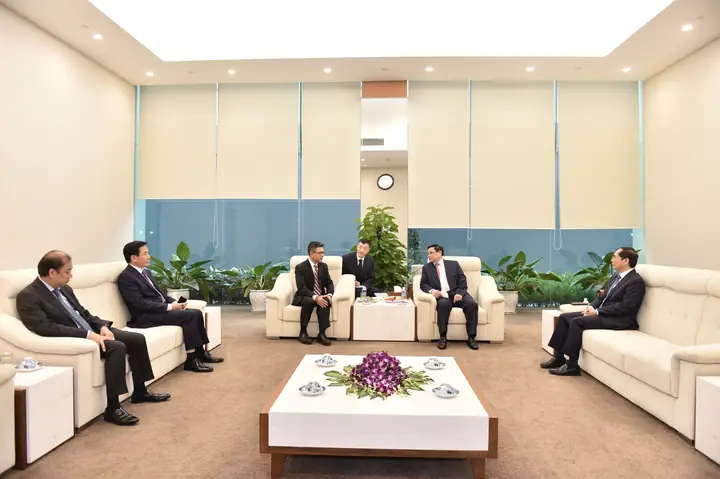 Hội Nghị Nội Thất Của Denny Corporation Hội Nghị Nội Thất Của Denny Corporation