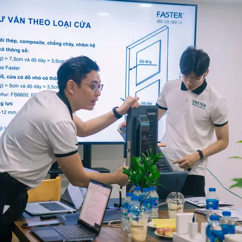 Khóa Thông Minh Faster Ký Kết Hợp Đồng Nhà Phân Phối Chính Hãng Khu Vực Miền Trung Với Đức Tú Furniture