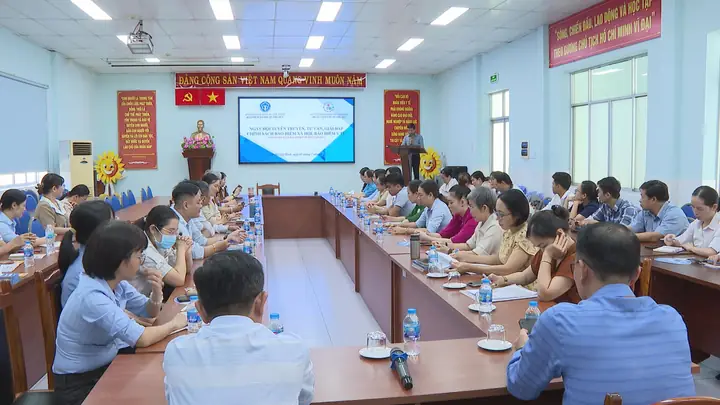 Ngày Hội Tuyên Truyền, Tư Vấn, Giải Đáp Chính Sách Bhxh, Bhyt - Ảnh 1. Ngày Hội Tuyên Truyền, Tư Vấn, Giải Đáp Chính Sách Bhxh, Bhyt - Ảnh 1.