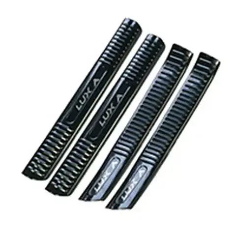 Nep-buoc-chan-trong-vinfast-lux-a-carbon