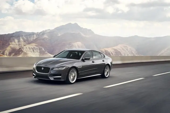 Jaguar Xe 2016 Jaguar Xe 2016