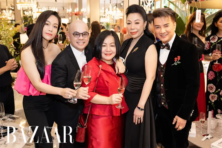 Các Ngôi Sao, Doanh Nhân Tụ Họp Để Chúc Mừng Doanh Nhân Dương Quốc Nam Các Ngôi Sao, Doanh Nhân Tụ Họp Để Chúc Mừng Doanh Nhân Dương Quốc Nam
