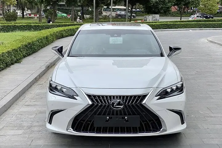 Kích Thước Nội Thất Lexus Is 250 2009