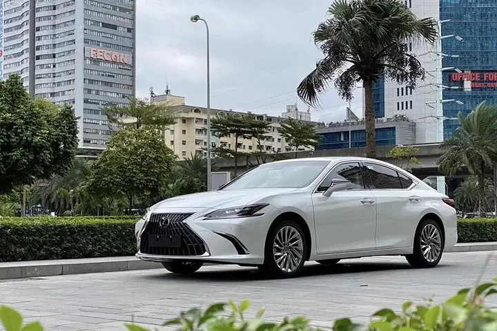 Kích Thước Nội Thất Lexus Is 250 2009