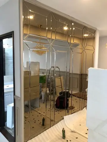 Giá Kính Thủy Trang Trí, Vì Sao Kính Thủy Trang Trí Giá Rẻ, Bài Viết Này Xin Chia Sẻ Rõ Chi Tiết Các Chiêu Trò Mánh Khóe Về Giá Rẻ Cụ Thể Như Sau