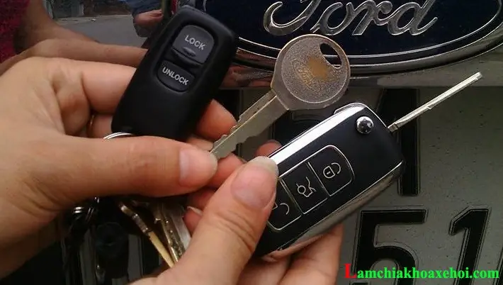 Nội Thất Ford Escape 2002 Xuống Cấp: Làm Lại Thế Nào Hiệu Quả?