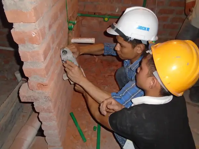 Làm Nội Thất Ống Nước Hà Nội