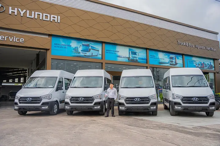 Ngoại Thất Hyundai Solati 2025 Tiêu Chuẩn Khí Thải Euro5 Ngoại Thất Hyundai Solati 2025 Tiêu Chuẩn Khí Thải Euro5