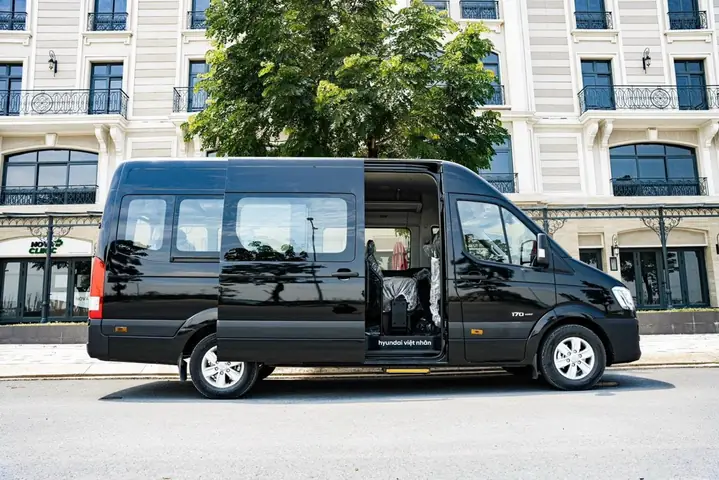 Ngoại Thất Hyundai Solati 2025 Tiêu Chuẩn Khí Thải Euro5 Ngoại Thất Hyundai Solati 2025 Tiêu Chuẩn Khí Thải Euro5