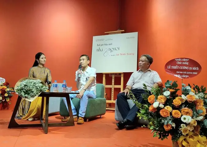 Họa Sĩ Lê Thiết Cương Kể Chuyện Nhà, Chuyện Người Và Chuyện Của Một Thời