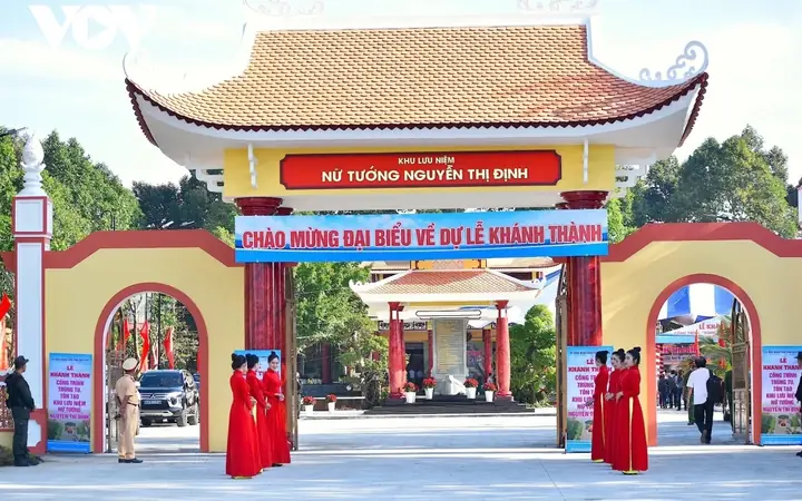 Bộ Trưởng Nguyễn Văn Hùng: Nếu Có Môi Trường Văn Hóa Tốt, Bến Tre Sẽ Bứt Phá Đi Lên
