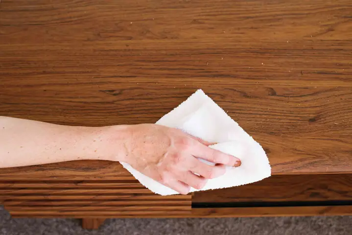 Những Điều Cần Thiết Khi Vệ Sinh Đồ Gỗ