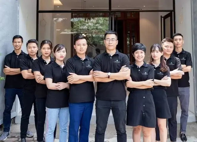 Mẫu Áo Đồng Phục Công Ty Nội Thất Đẹp Chuyên Nghiệp Mẫu Áo Đồng Phục Công Ty Nội Thất Đẹp Chuyên Nghiệp