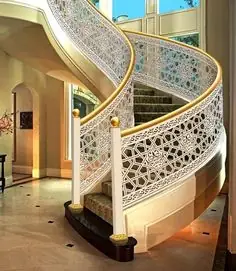 Chọn Cầu Thang Sắt Theo Tông Màu Của Ngôi Nhà