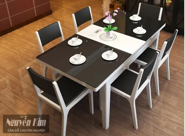 Bàn Ăn