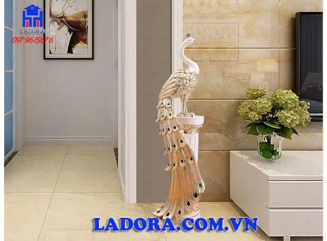 Decor Nội Thất Chim Khổng Tước Tượng Trưng Cho May Mắn Và Bình An - Ladora Shop