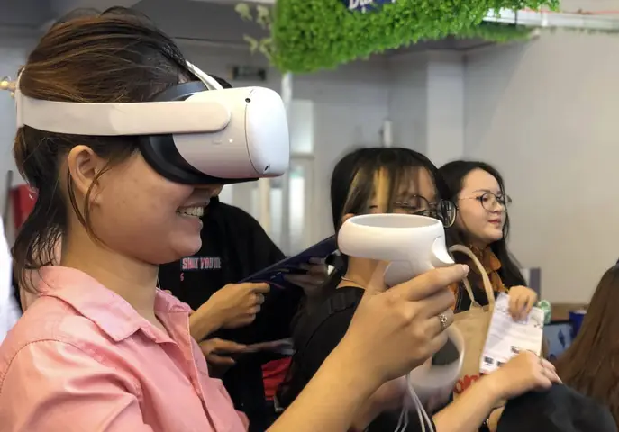 Ngành Hàng Nội Thất Creative