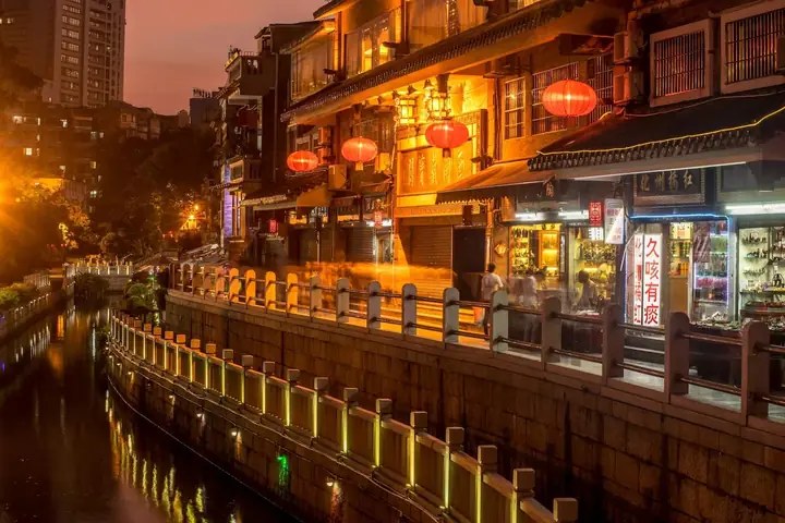 Vẻ Đẹp Của Kiến Trúc Hongkong Trong Thiết Kế Nhà Hàng Vẻ Đẹp Của Kiến Trúc Hongkong Trong Thiết Kế Nhà Hàng