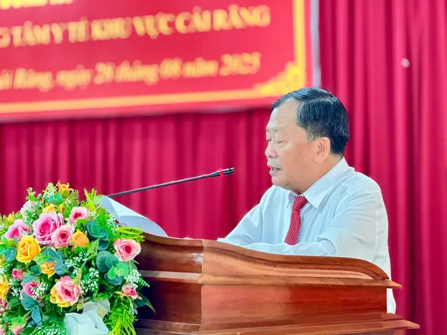 Lễ Công Bố Trao Quyết Định Về Hưu Và Tri Ân Đối Với Bà Nguyễn Thị Thanh Thúy Thầy Thuốc Ưu Tú-bác Sĩ Chuyên Khoa I. Phó Giám Đốc Trung Tâm Y Tế Khu Vực Cái Răng.
